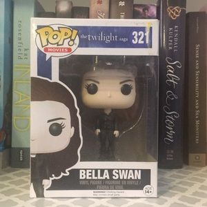 Bella POP! Figure